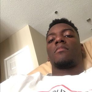 Meet your Posher, Levi